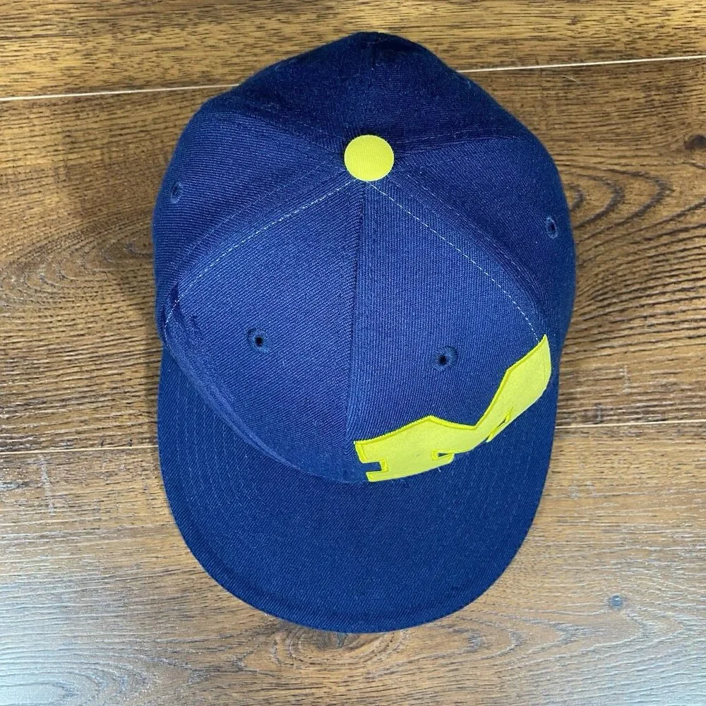 Michigan Wolverines Adidas Flexfit Hat 210 Fitted Size 6 7/8 - 7 1/4 Blue Yellow